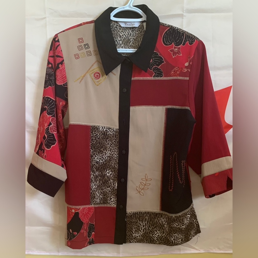 Vintage TanJay Womens Silk Botton Top Size 10 Red short Sleeve